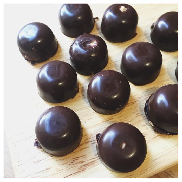 Chocolate Caramel Peanut Butter Bites | Coconut Magic